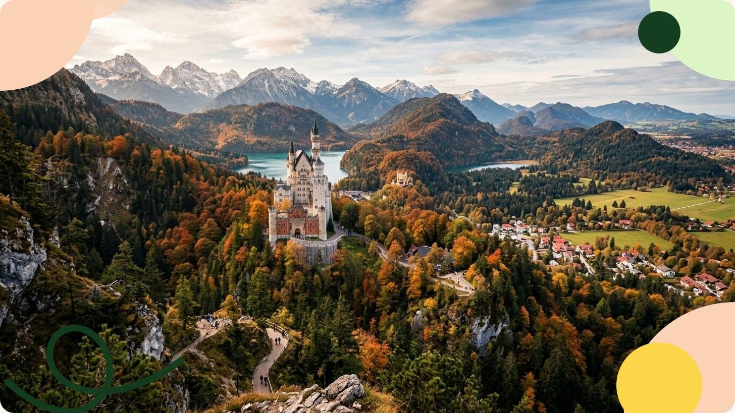 Vista panoramica del castello di Neuschwanstein arroccato sulla sua rupe boscosa in Baviera, Germania