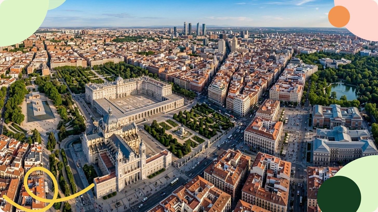 Gran Vía de Madrid illuminée au crépuscule avec ses immeubles Art déco et la circulation automobile