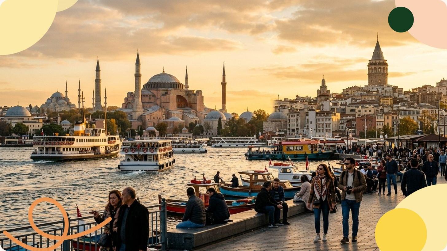 Coucher de soleil sur le Bosphore avec les silhouettes des mosquées d'Istanbul et des oiseaux en vol